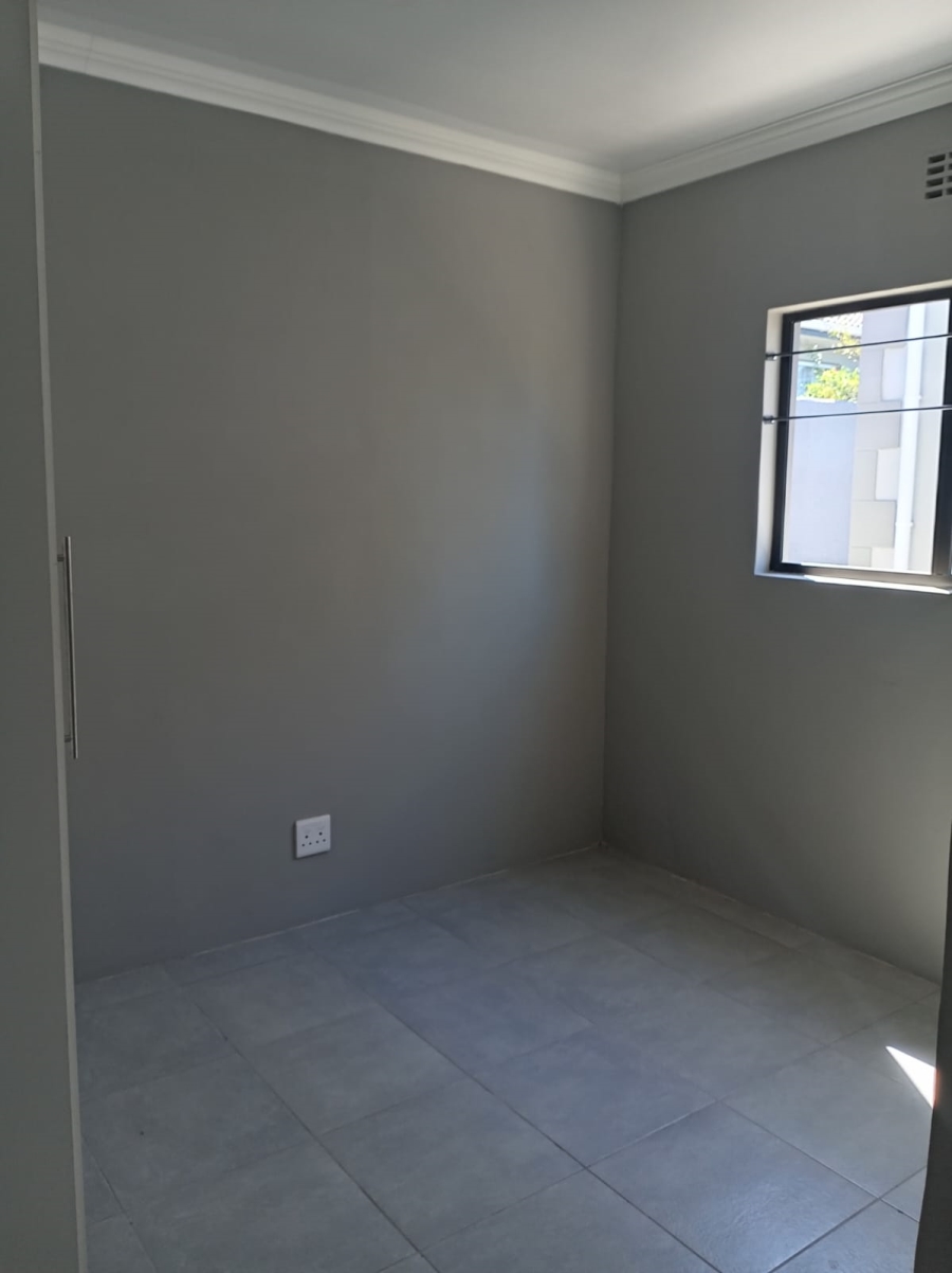 To Let 1 Bedroom Property for Rent in Buffalo Flats Eastern Cape